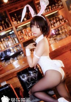 伸进她的小内裤疯狂揉摸_4K免费观看电视剧